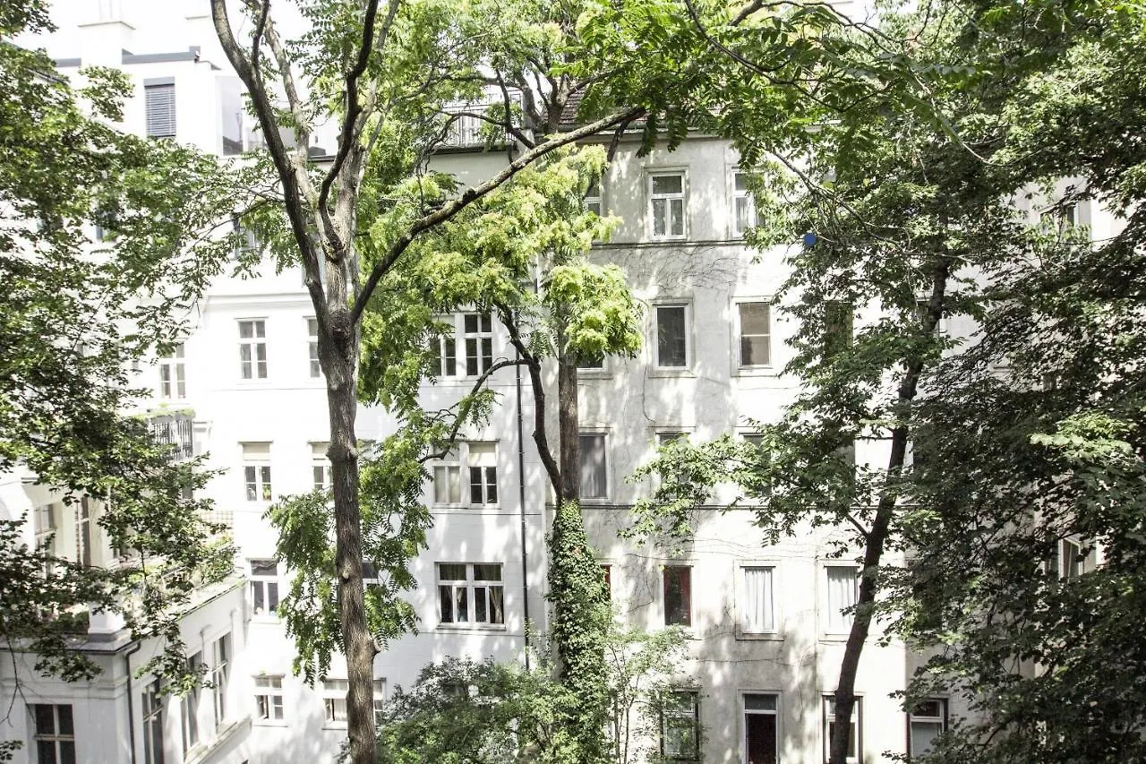 Sunny Apartment Near Belvedere Castle Vienna Austria