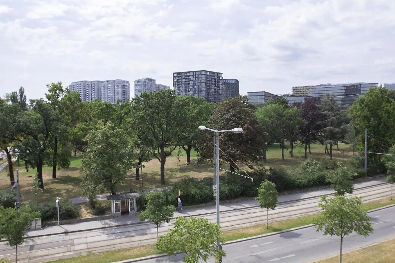 Sunny Apartment Near Belvedere Castle Wien